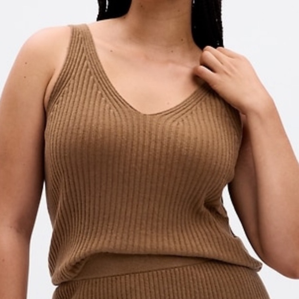 NWT Gap • Cashmere Soft Sweater Tank